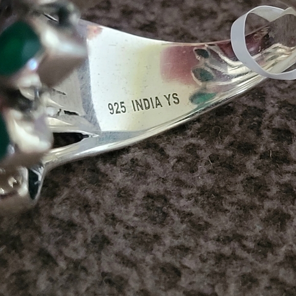 Shivam Cascading Green💚 Onyx Petals Ring💍 - NWT - Picture 5 of 16